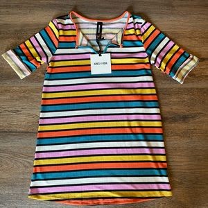 Agnes & Dora Notch V Tee